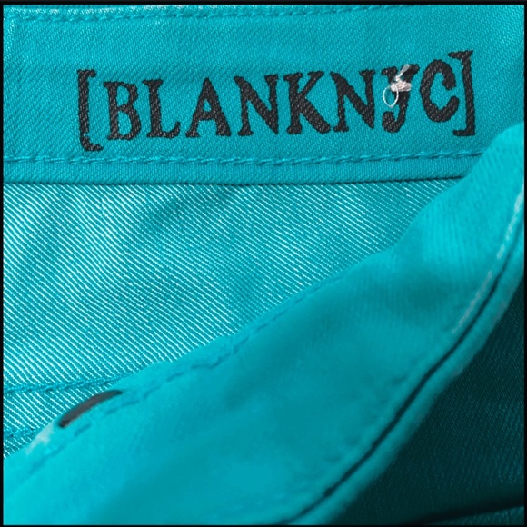 BLANKNYC TURQUOISE CUT- OFF SHORTS 25 - Picture 10 of 11
